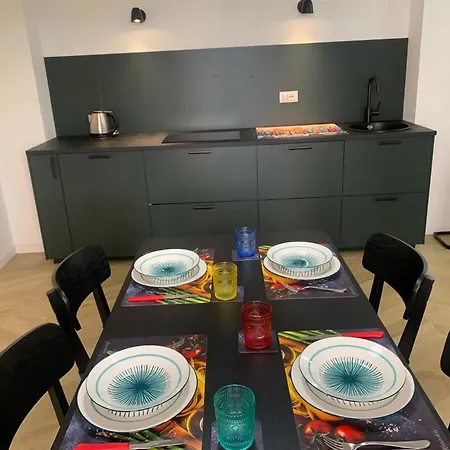 Family And Friends 1 ! Apartament Bolonia